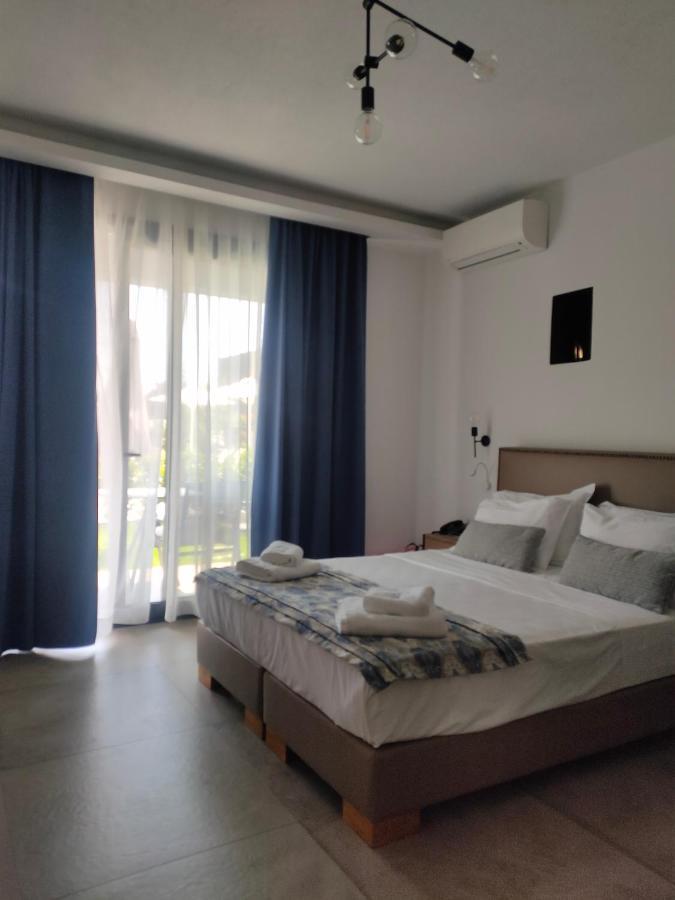 Theros Villas & Suites Chrysi Ammoudia Extérieur photo